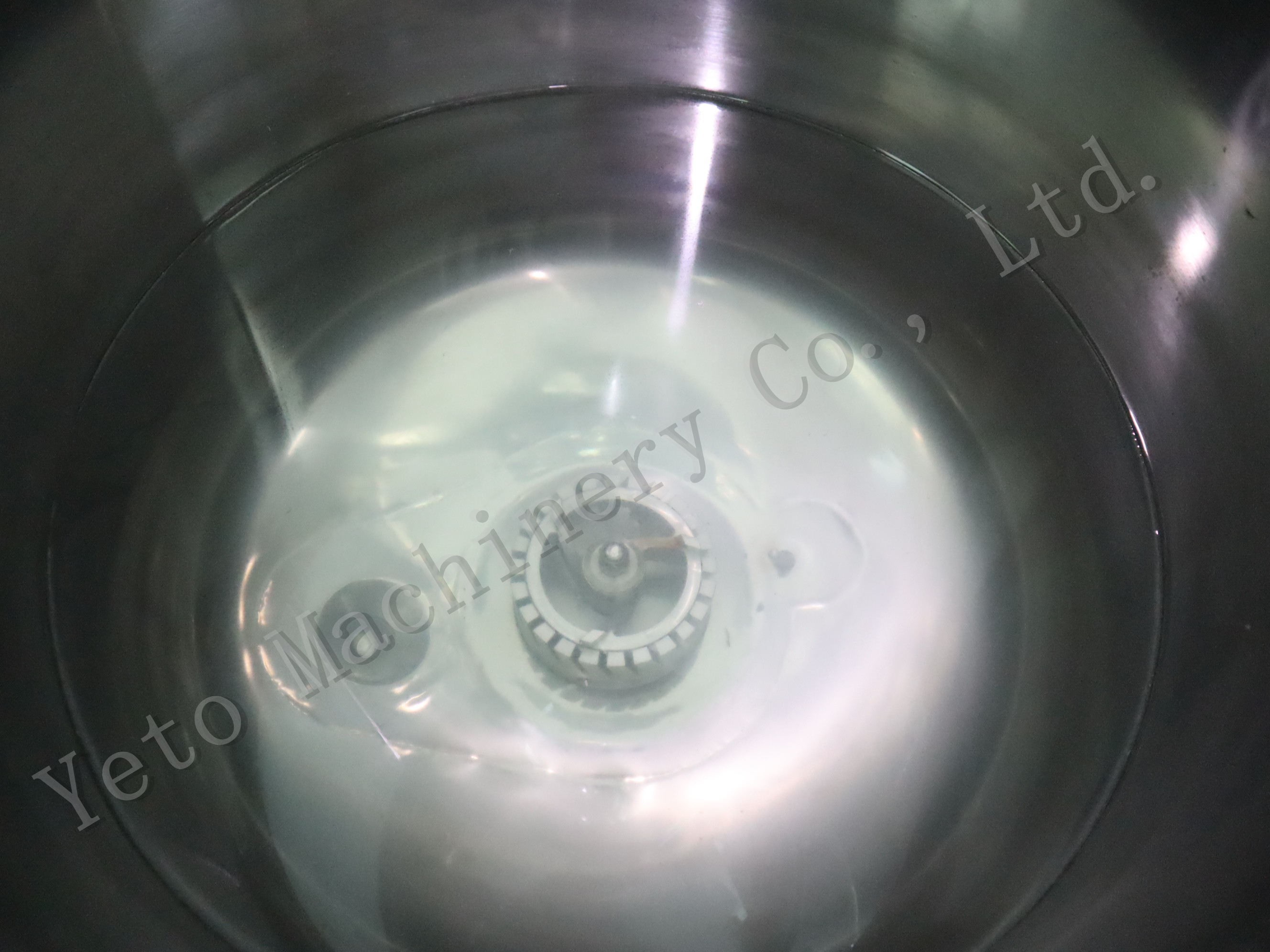 Vacuum emulsifier homogenizer head