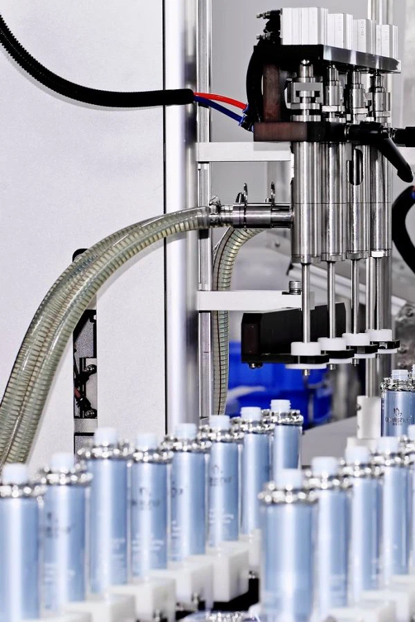 Automatic Four Or Six Heads Shampoo Filling Machine With Servo Motor