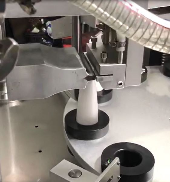 旋转式塑料软管灌装封口机