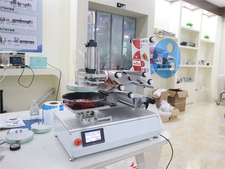 Cooking pan Labeling Machine